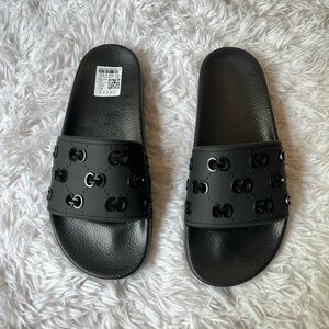 ✰ gucci rubber slides ✰
